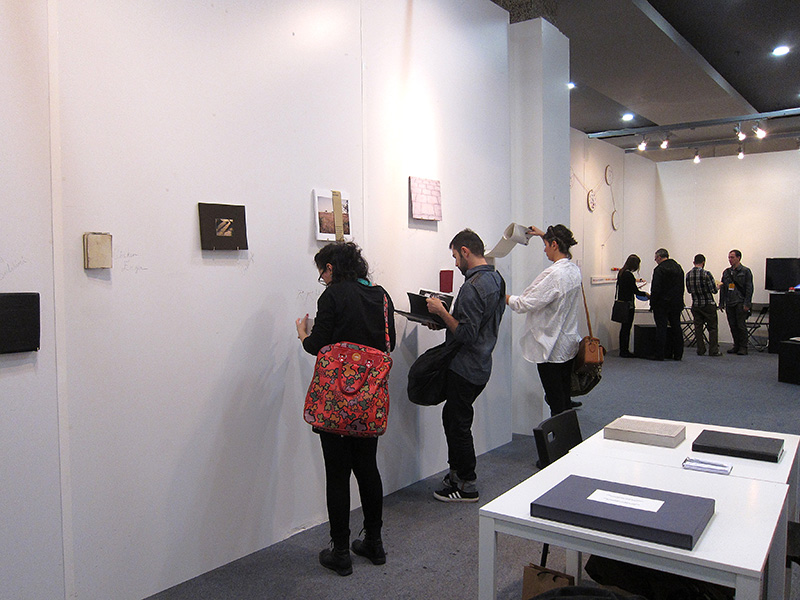 Dummy books display 2
